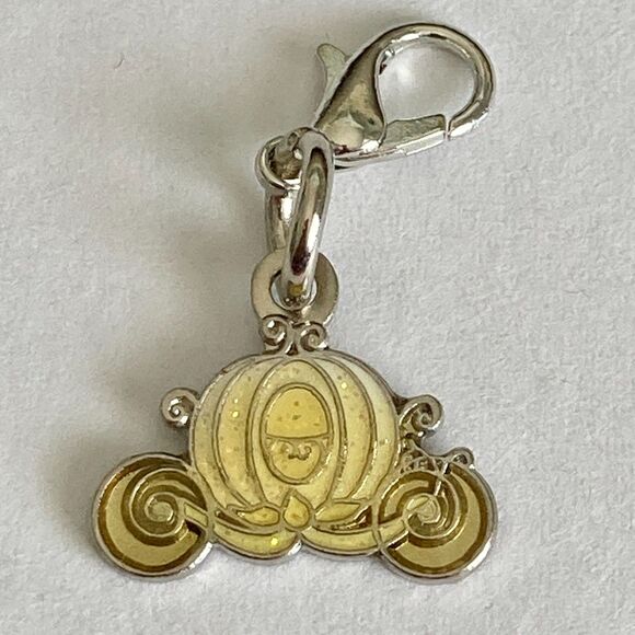 Vintage Disney Cinderella Wedding Carriage Princess Zipper Pull Bag Charm Purse - Picture 3 of 8